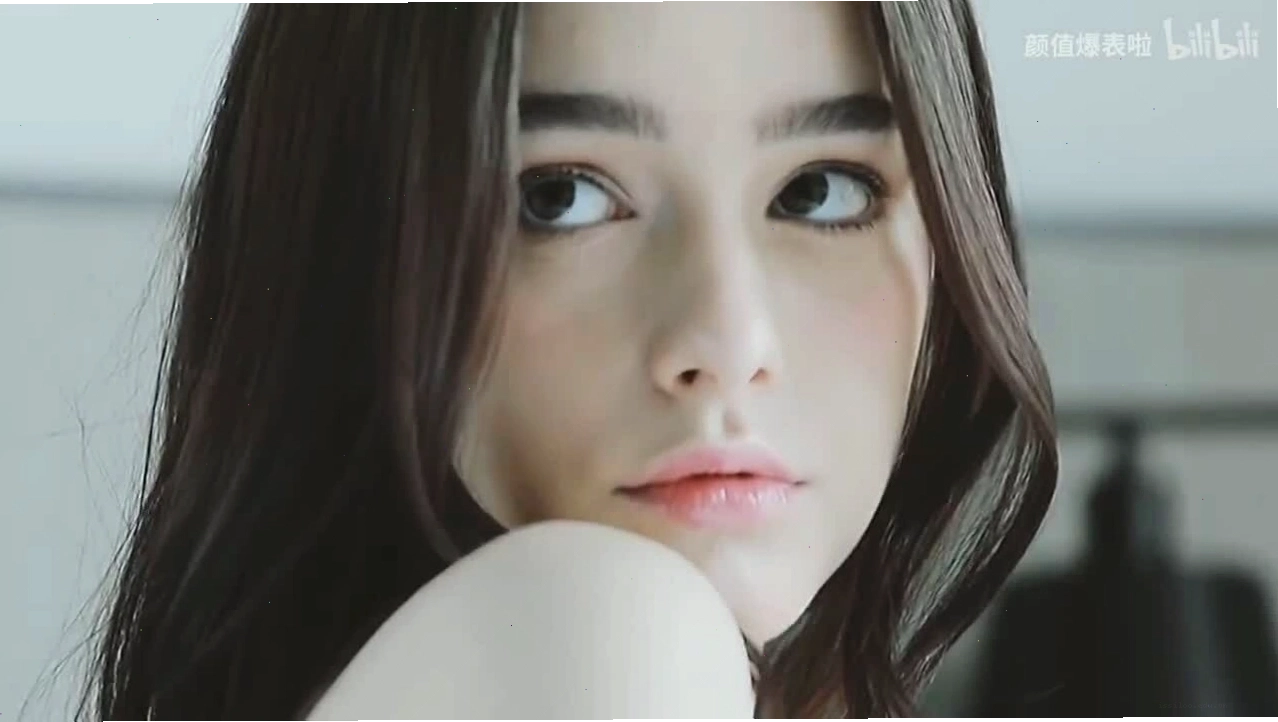Dasha Taran, người mẫu Nga với nhan sắc trong veo