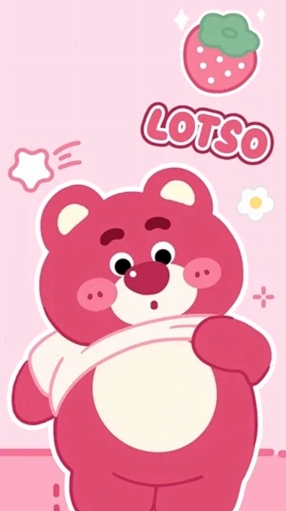 Lotso đứng thẳng trên nền hồng pastel nhẹ nhàng, thanh lịch