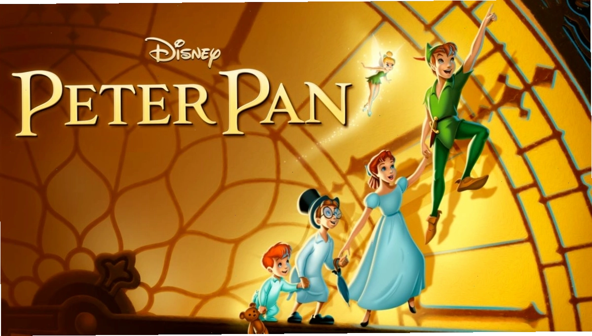 Peter Pan và nhóm bạn bay lượn trên bầu trời