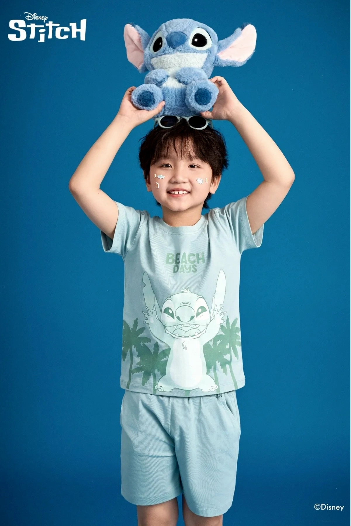 Poster phim Lilo & Stitch live-action