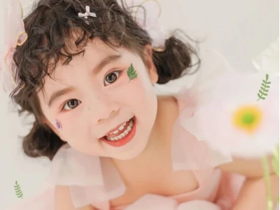 Ngắm nhìn khoảnh khắc em bé đáng yêu tựa thiên thần